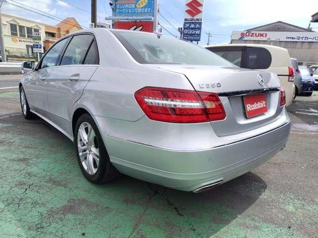 MERCEDES BENZ E class sedan