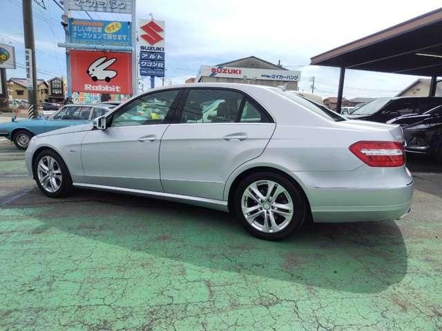 MERCEDES BENZ E class sedan