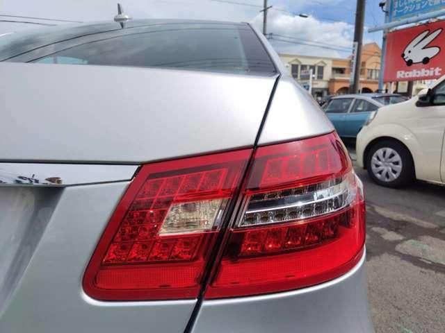 MERCEDES BENZ E class sedan