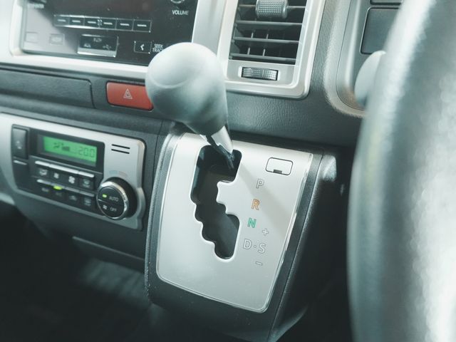 HIACE van 2WD