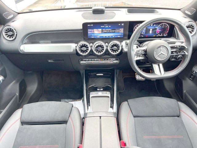 MERCEDES BENZ GLB