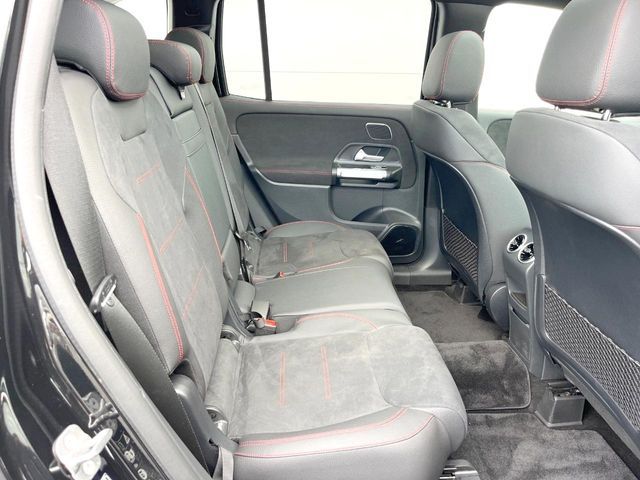MERCEDES BENZ GLB