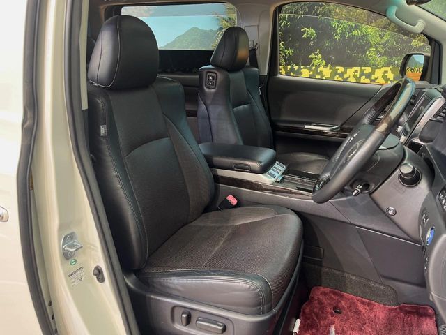ALPHARD hybrid 4WD