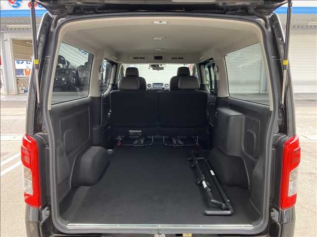 CARAVAN van 2WD