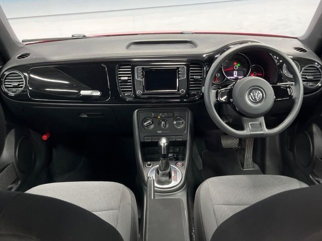 VOLKSWAGEN The BEETLE