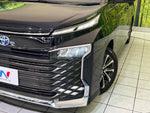 VOXY HYBRID