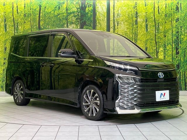 VOXY HYBRID