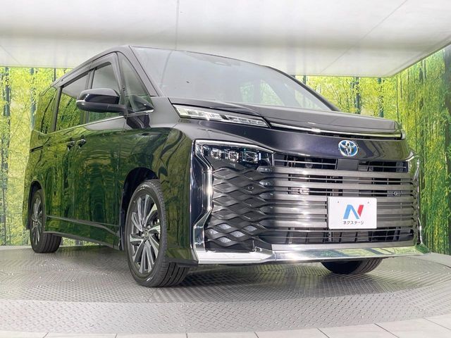 VOXY HYBRID