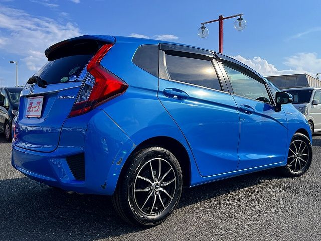 FIT HYBRID