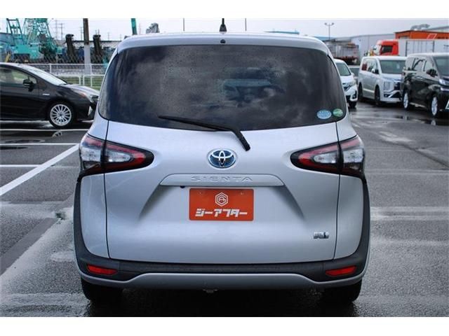 SIENTA HYBRID