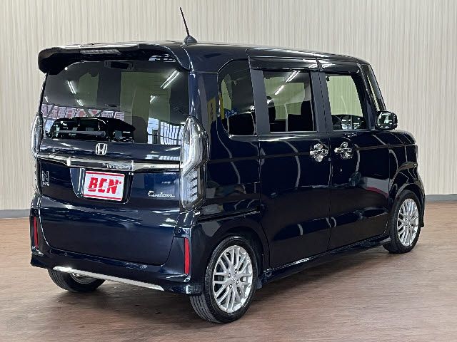 N BOX CUSTOM