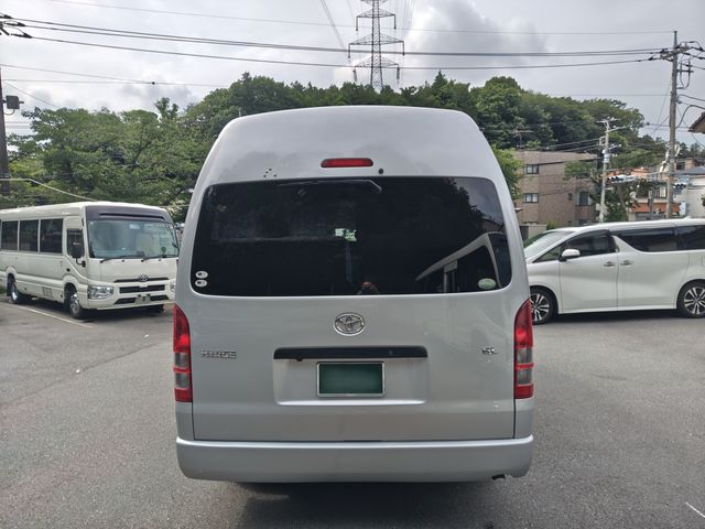 HIACE COMMUTER