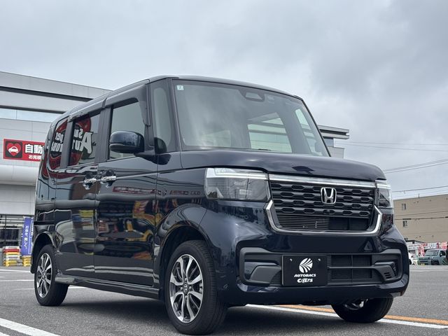 N BOX CUSTOM 4WD