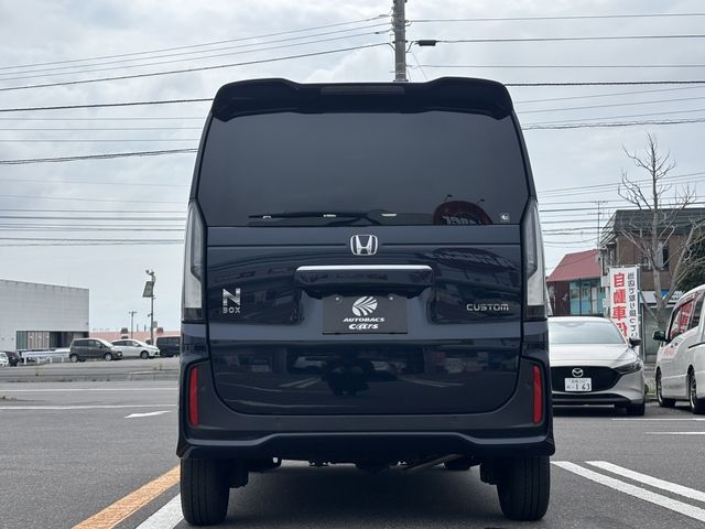N BOX CUSTOM 4WD