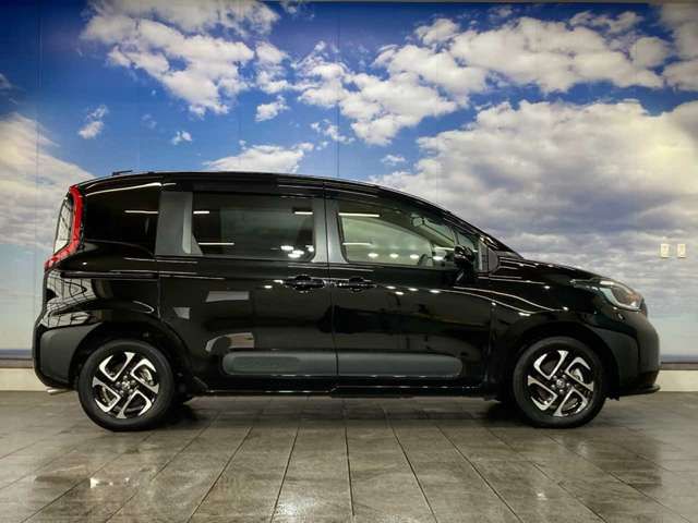 SIENTA HYBRID