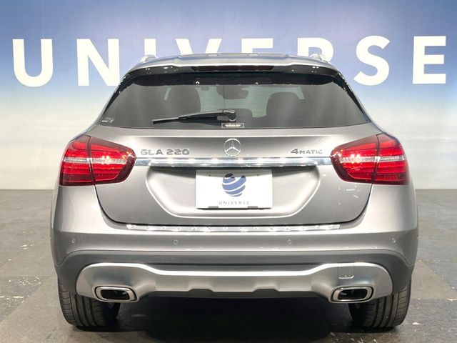MERCEDES BENZ GLA class