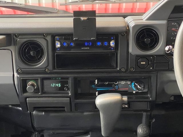 LANDCRUISER van
