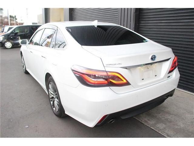 CROWN sedan hybrid 4WD