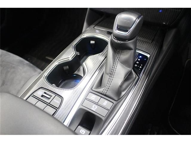 CROWN sedan hybrid 4WD