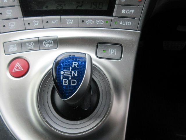 PRIUS PHV