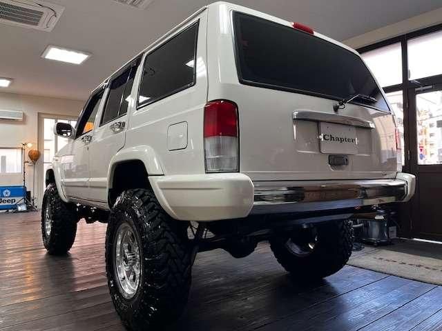 JEEP CHEROKEE
