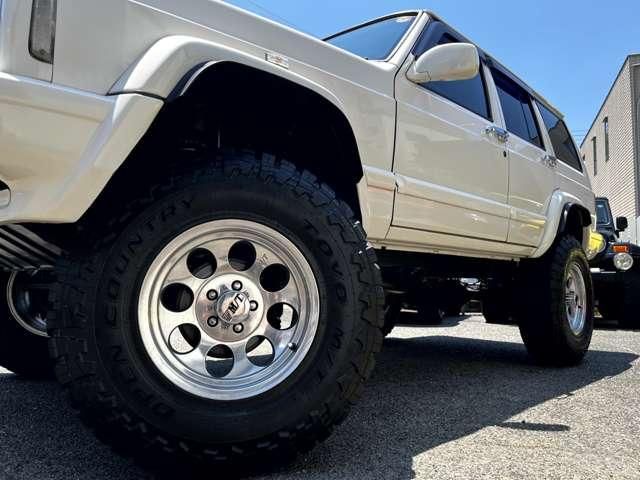JEEP CHEROKEE