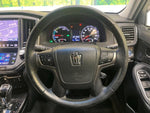 CROWN sedan hybrid