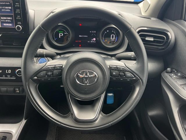 YARIS CROSS HYBRID