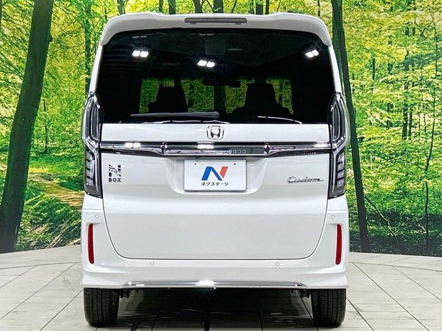N BOX CUSTOM