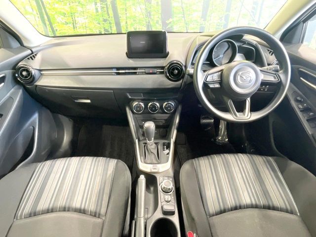 MAZDA2