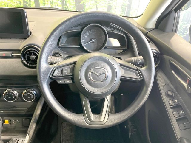 MAZDA2