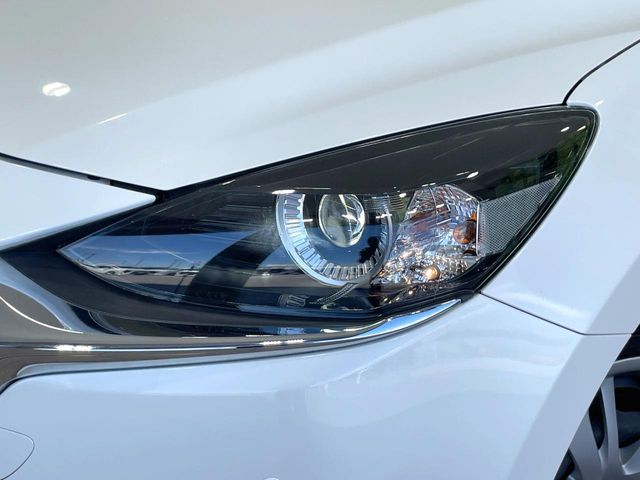 MAZDA2