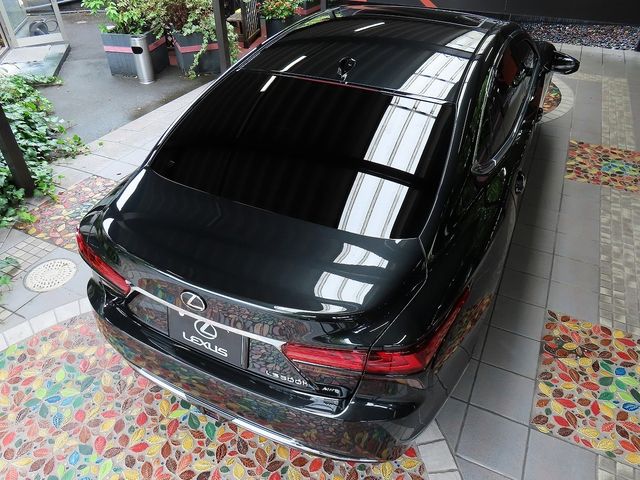LEXUS LS500h 4WD