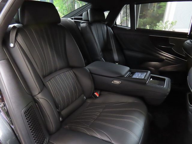 LEXUS LS500h 4WD
