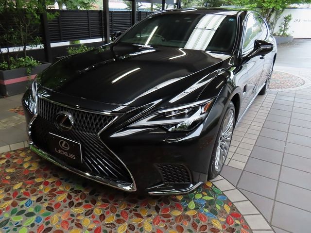 LEXUS LS500h 4WD