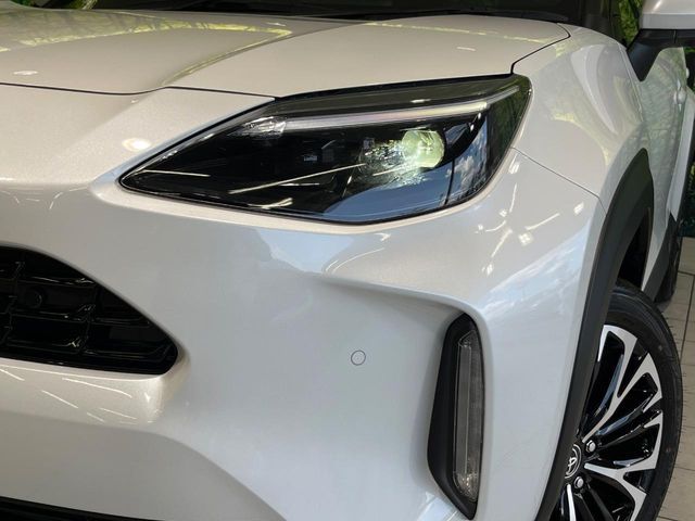 YARIS CROSS