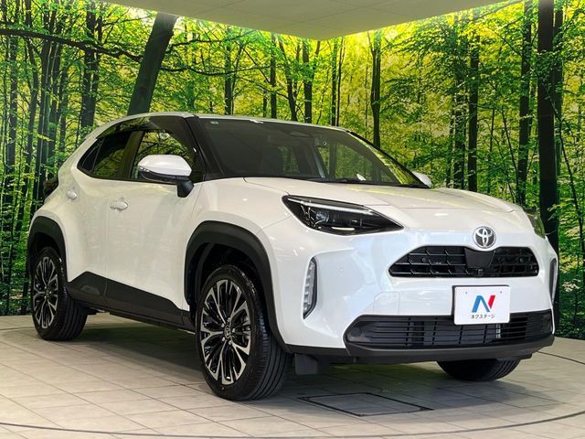 YARIS CROSS