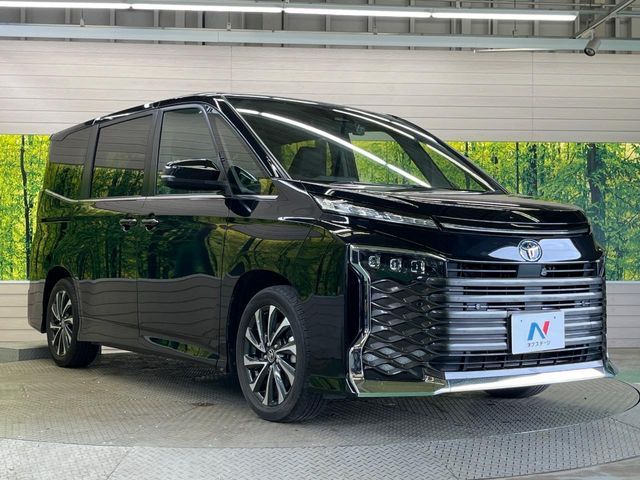 VOXY HYBRID