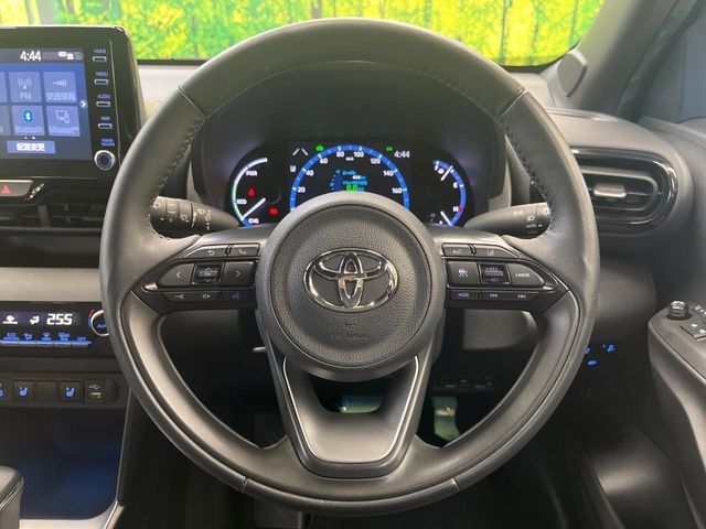 YARIS CROSS HYBRID