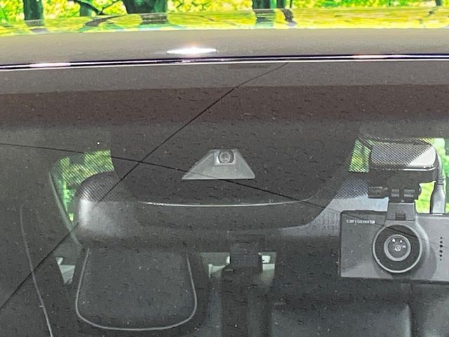CROWN sedan hybrid 4WD