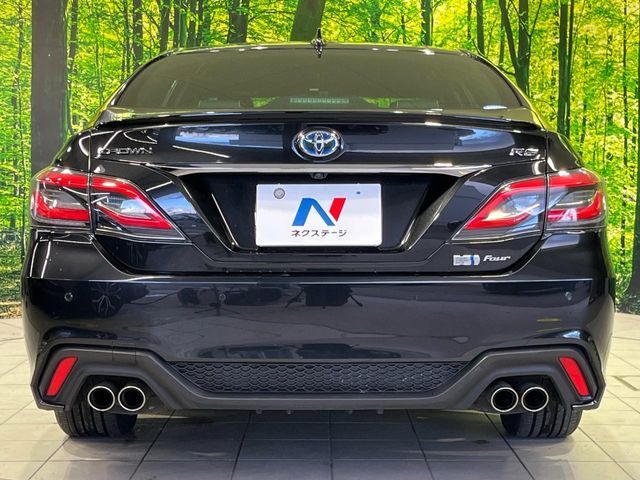 CROWN sedan hybrid 4WD
