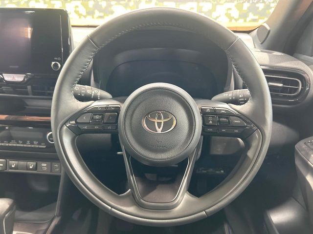 YARIS CROSS HYBRID
