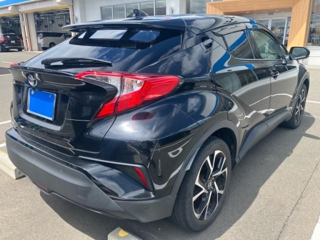 C-HR 4WD