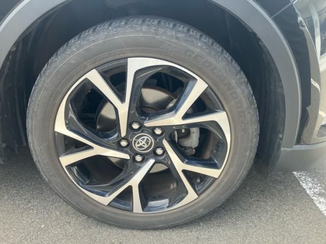 C-HR 4WD