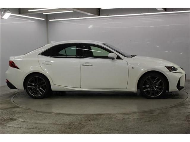 LEXUS IS300