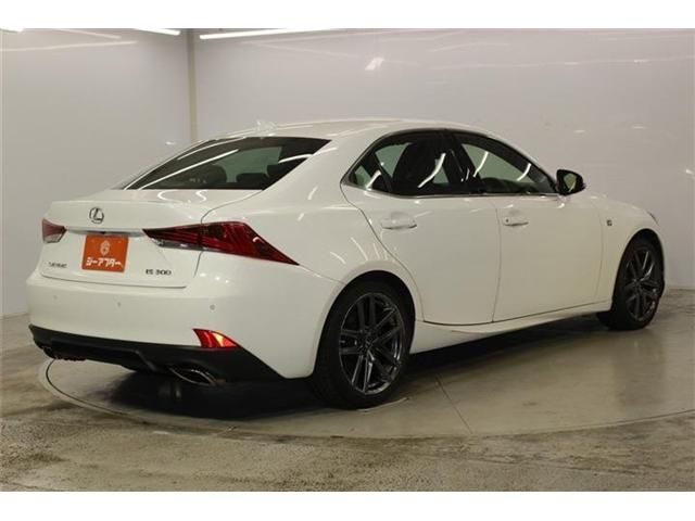 LEXUS IS300