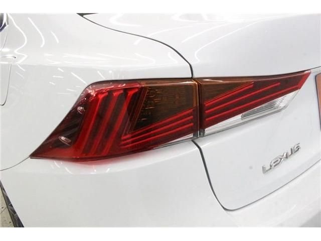 LEXUS IS300