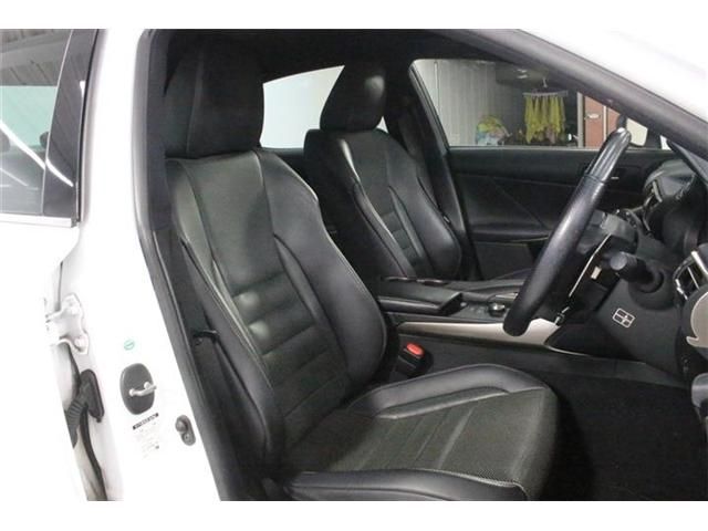 LEXUS IS300