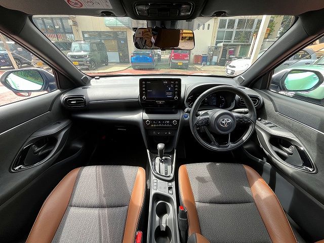 YARIS CROSS HYBRID