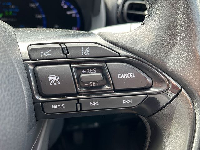 YARIS CROSS HYBRID